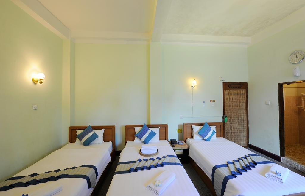 Cinderella Hotel Mawlamyine Δωμάτιο φωτογραφία